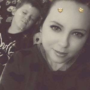 Meet your Posher, Kayla